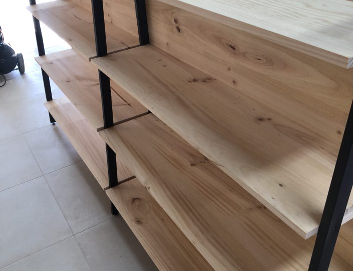 estanteria-madera-hierro-mascotas