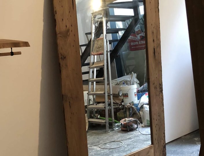 espejo madera tienda ropa