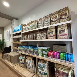 estanteria madera para sacos alimentos perros