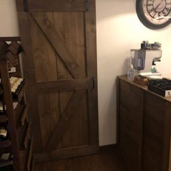 puerta granero vinoteca